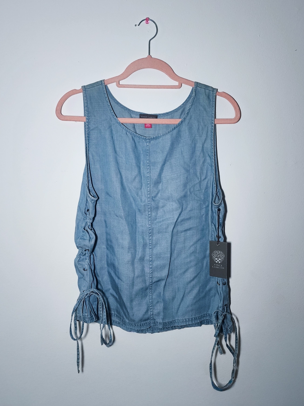 🤍 Vince Camuto Sleeveless Chambray Tie Side Top 🤍